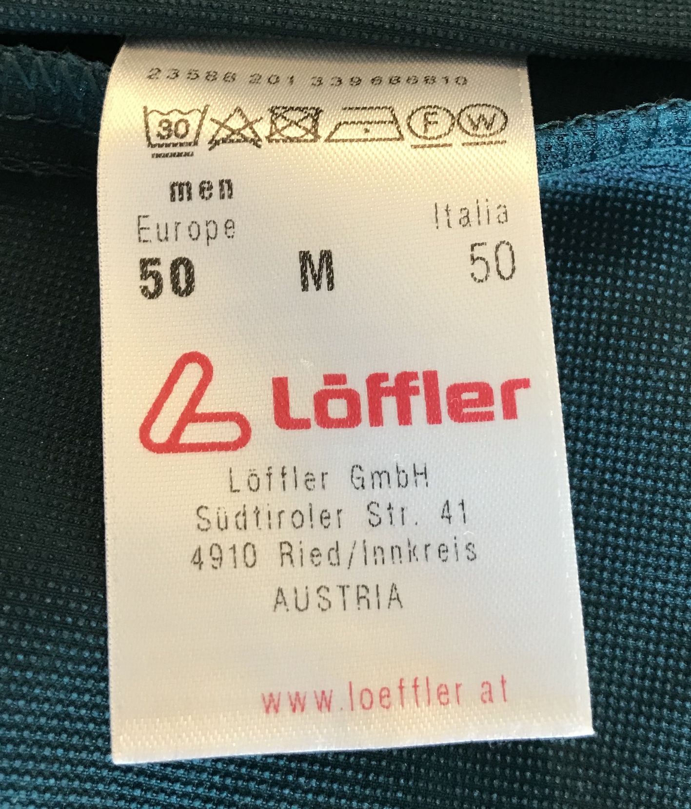 Loeffler Hooded Hybrid Jacket WS Light - Pflege