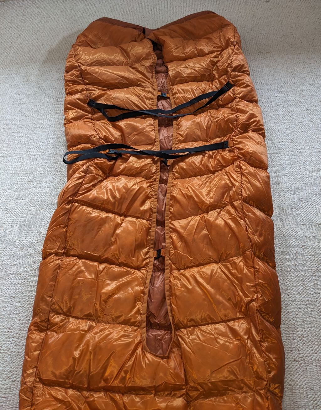 Der kompetente OUTSIDEstories-Test: ROBENS Scoria Quilt UL +6°C - Daunenschlafsack