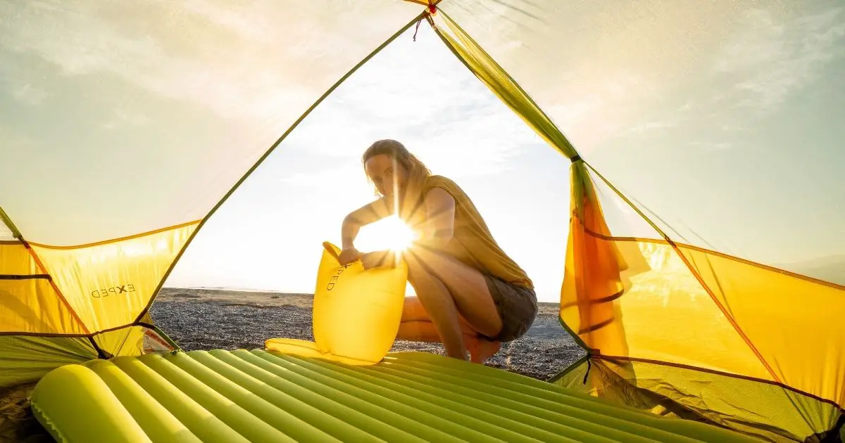 Ratgeber Isomatten_Exped_Sonnenuntergang am Strand