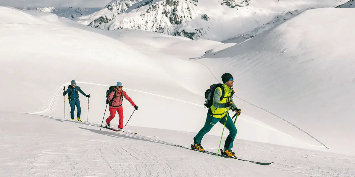 Ratgeber_Skitourenfelle_Aufstieg in der Gruppe