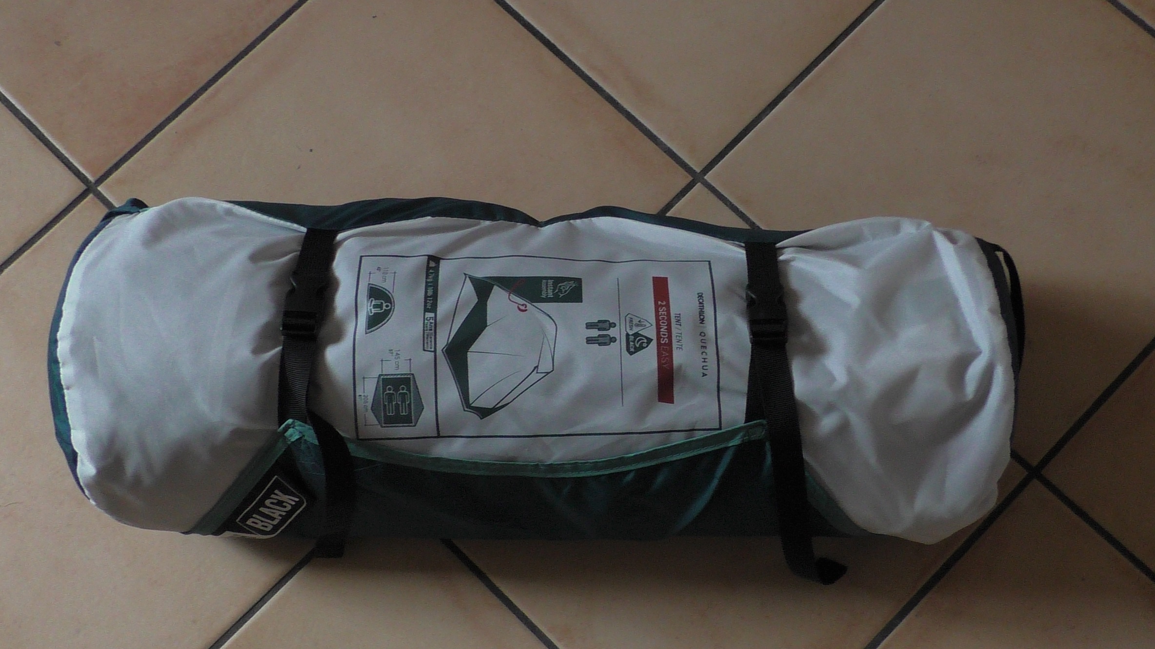 Das Zelt  Verpackt