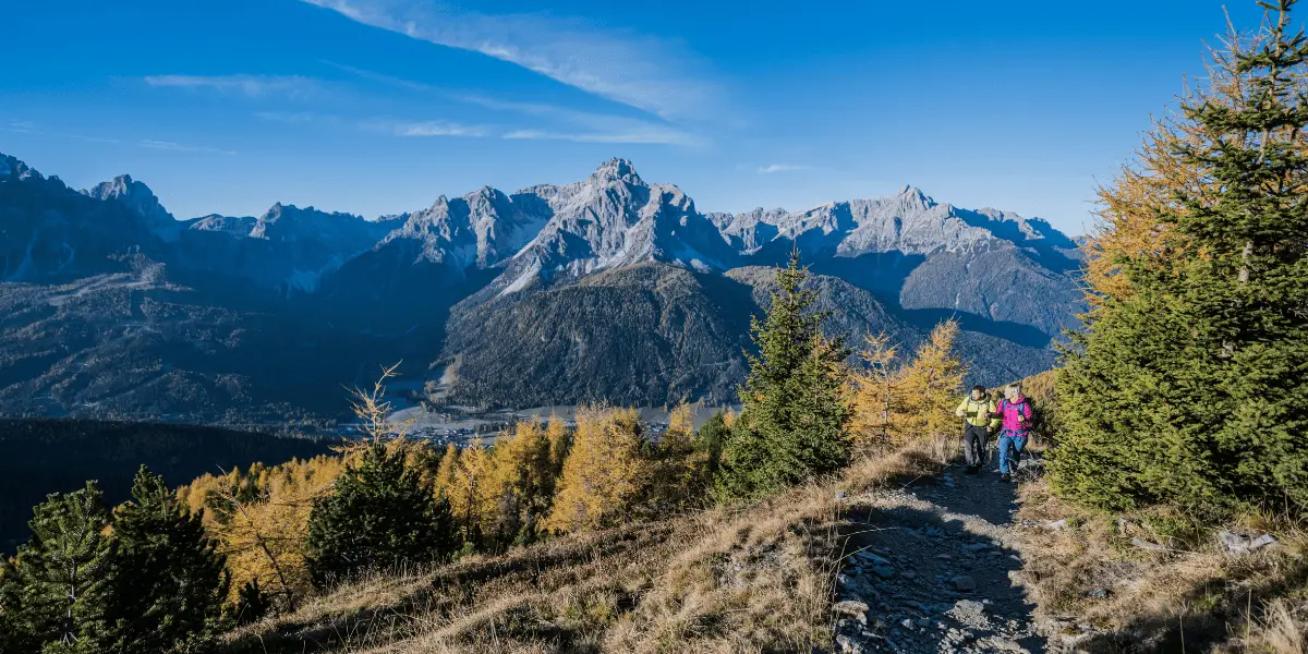 OUTSIDEstories Unterwegs-Tipp: Wandetouren in den Sextner Dolomiten - Schmugglersteig Helm