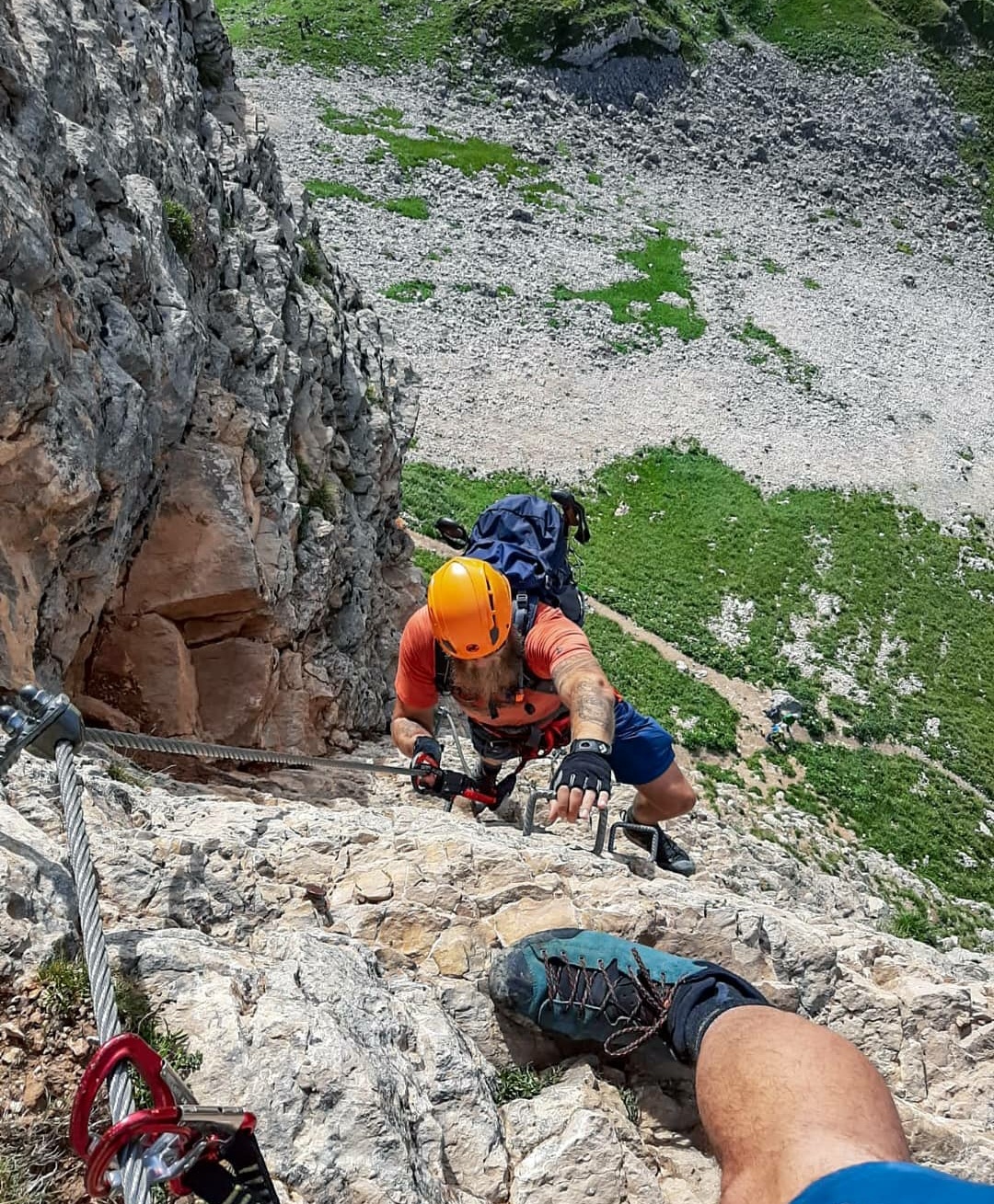 Helm im Klettersteig