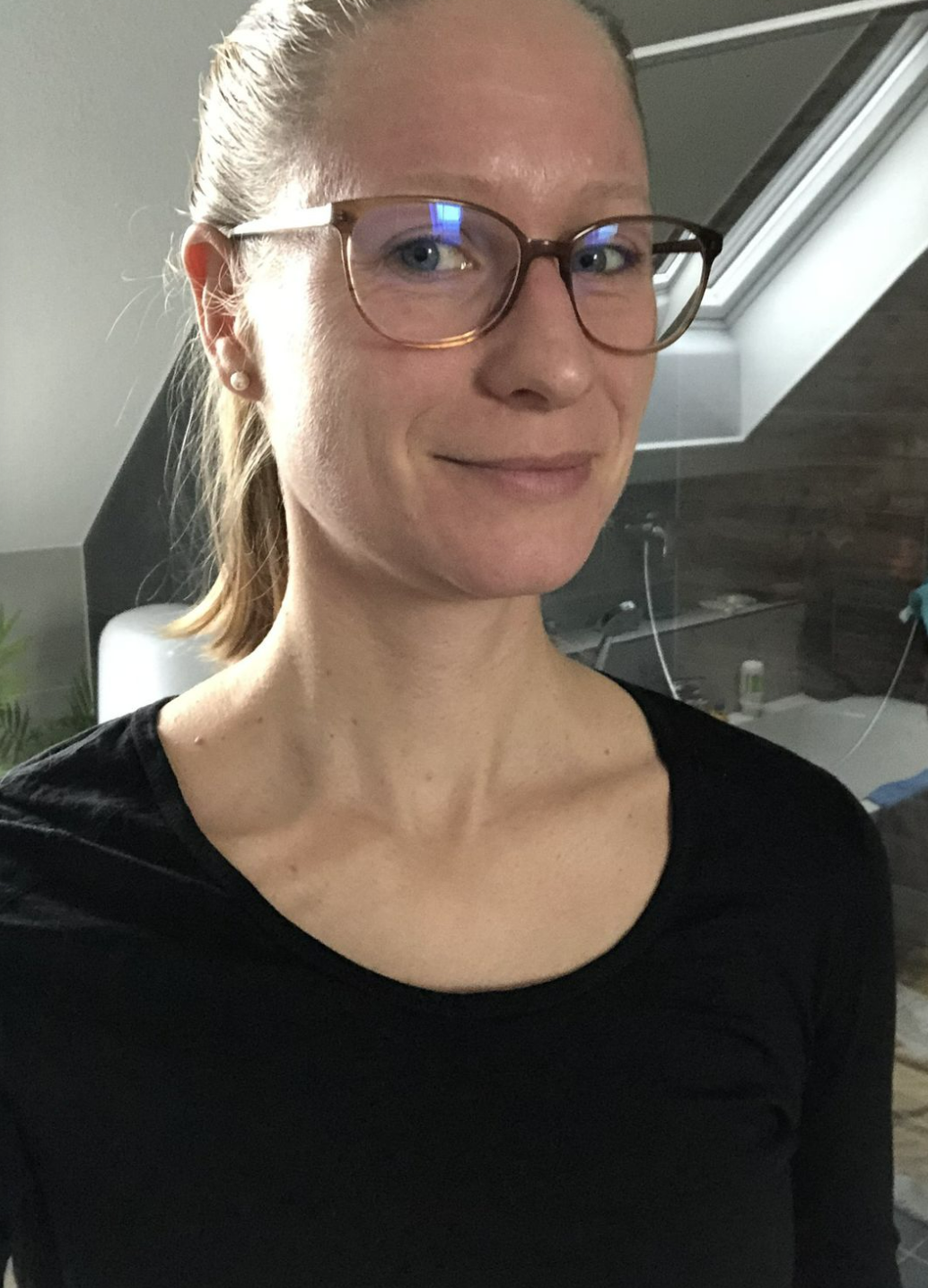 ungewohnt weiter Halsausschnitt für ein Base-Layer