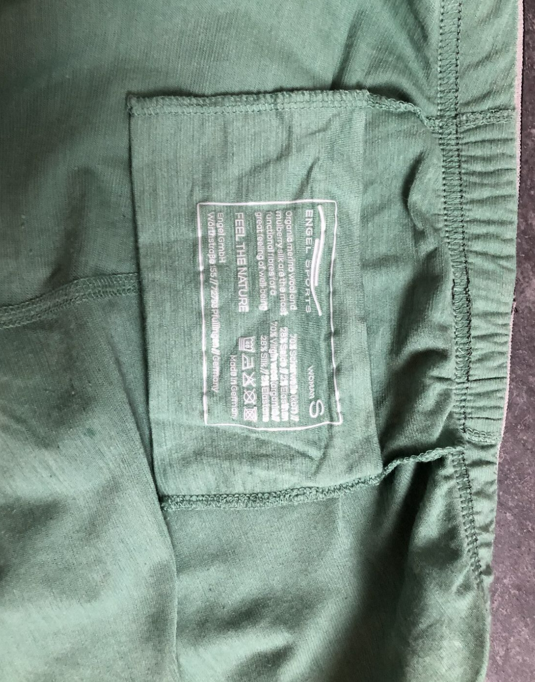Tasche mit Pflegeanleitung