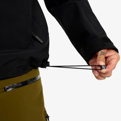 Der kompetente OUTSIDEstories-Test: REVOLUTION RACE Silence Proshell 3L Jacket  – unschlagbare Hardshell fü...