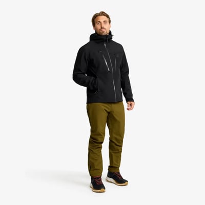 Der kompetente OUTSIDEstories-Test: REVOLUTION RACE Silence Proshell 3L Jacket  – unschlagbare Hardshell fü...
