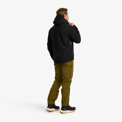 Der kompetente OUTSIDEstories-Test: REVOLUTION RACE Silence Proshell 3L Jacket  – unschlagbare Hardshell fü...