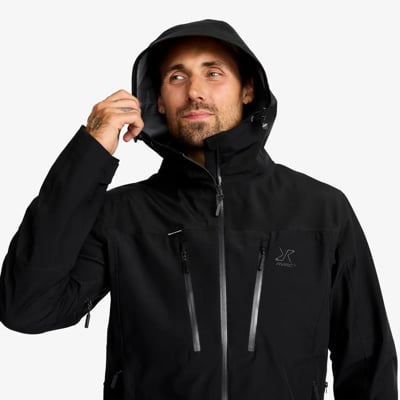 Der kompetente OUTSIDEstories-Test: REVOLUTION RACE Silence Proshell 3L Jacket  – unschlagbare Hardshell fü...