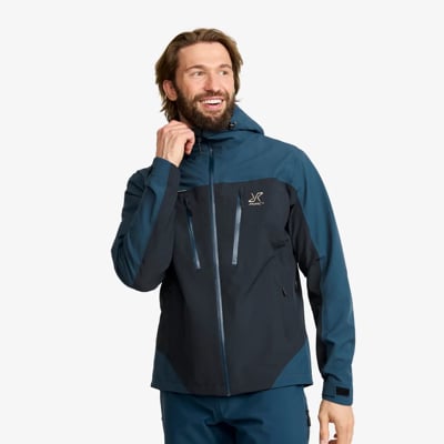 Der kompetente OUTSIDEstories-Test: REVOLUTION RACE Silence Proshell 3L Jacket  – unschlagbare Hardshell fü...