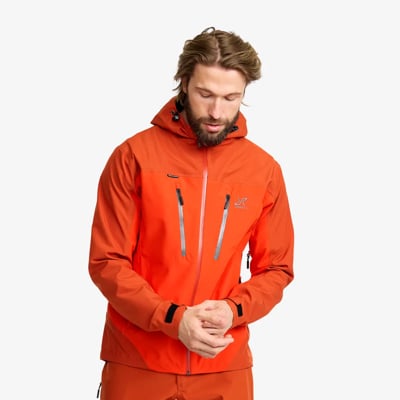 Der kompetente OUTSIDEstories-Test: REVOLUTION RACE Silence Proshell 3L Jacket  – unschlagbare Hardshell fü...