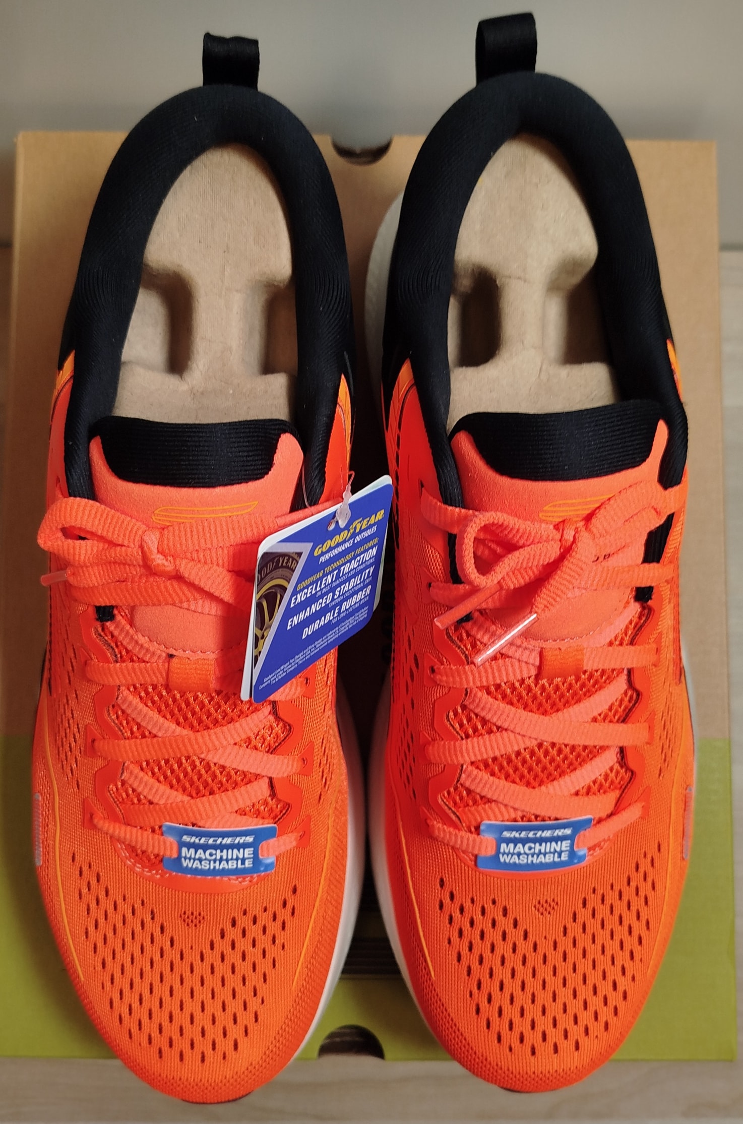 Skechers Go Run Max Road 6-25