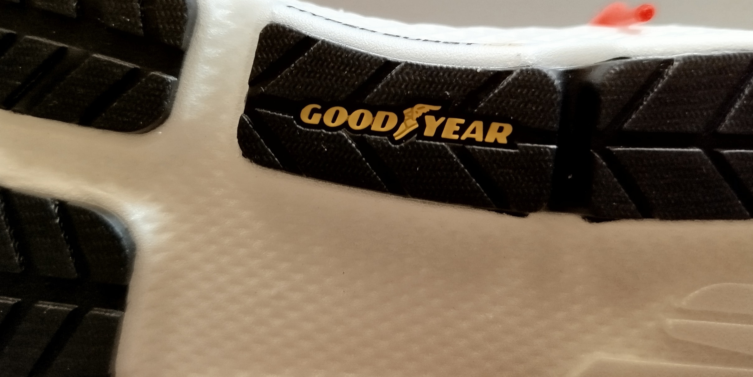 Skechers Go Run Max Road 6-39