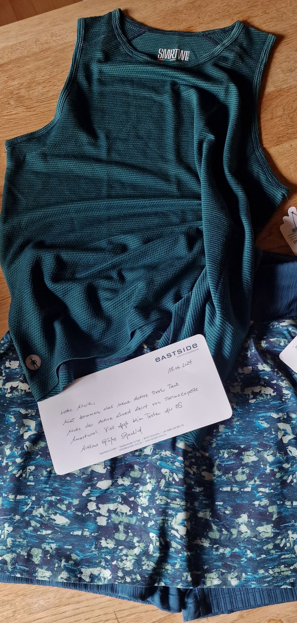 Vielen Dank für den lieben, handgeschrieben Gruß. Ich habe mich sehr gefreut.