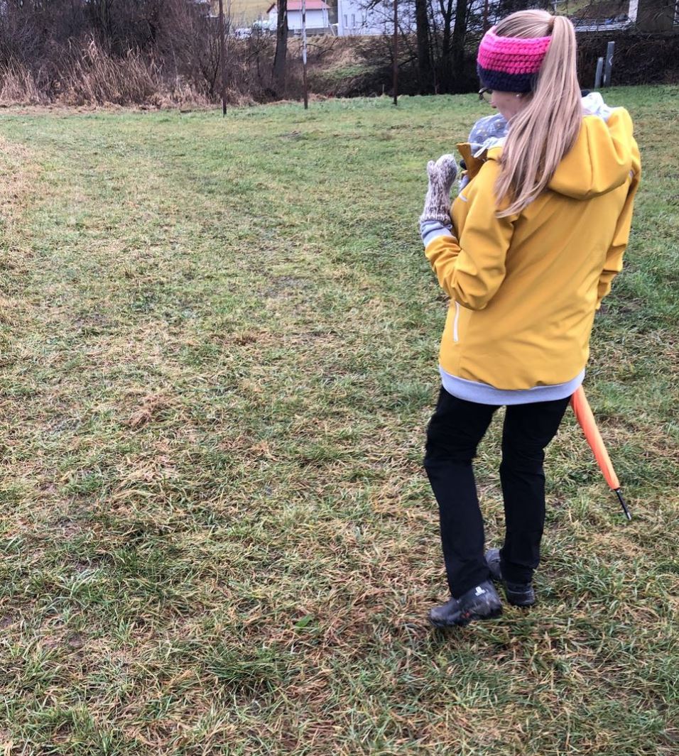 Socken bei längerem Spaziergang mit Babytrage