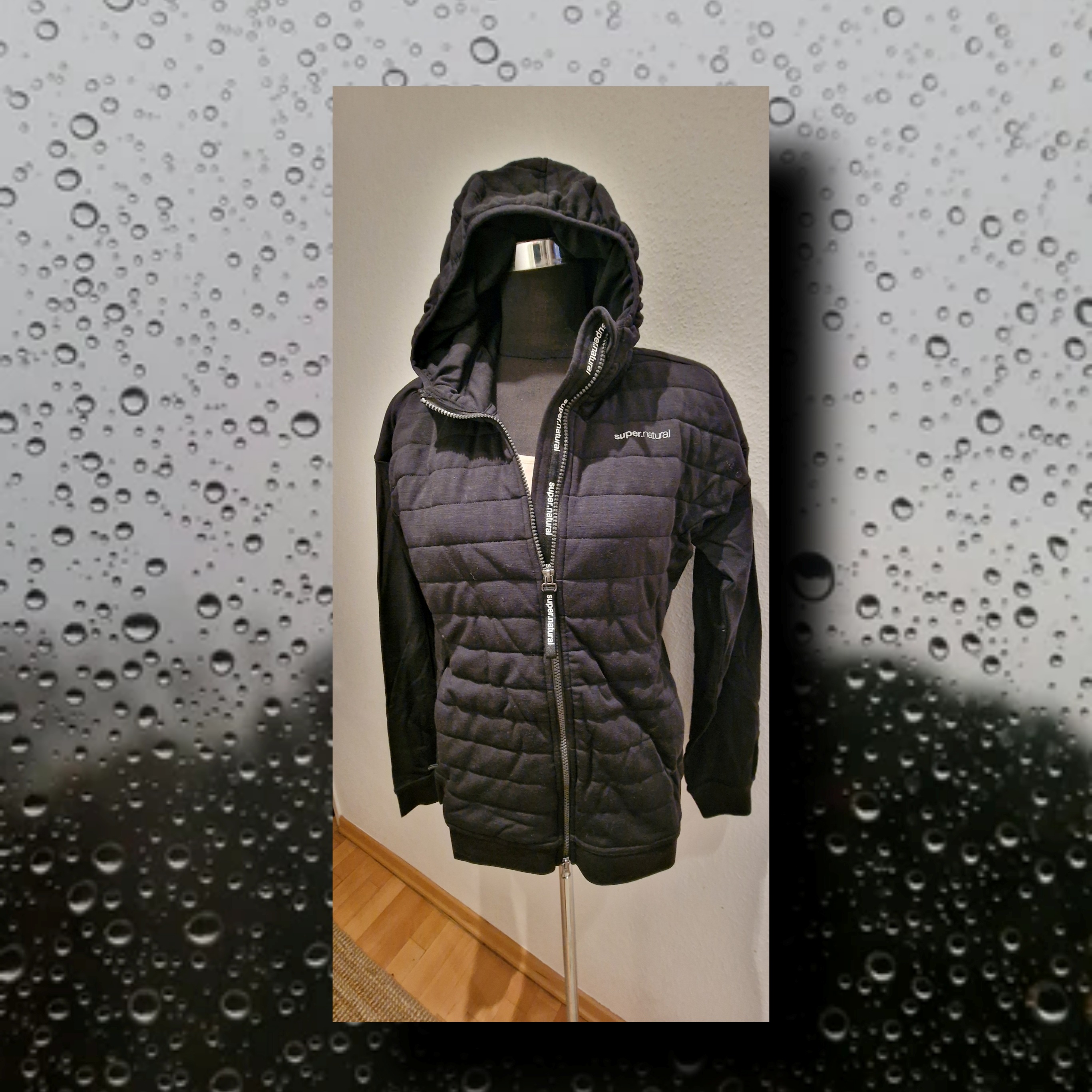 Merino macht die sportliche, wasserabweisende Fleecejacke zu einem hochwertigen Begleiter.