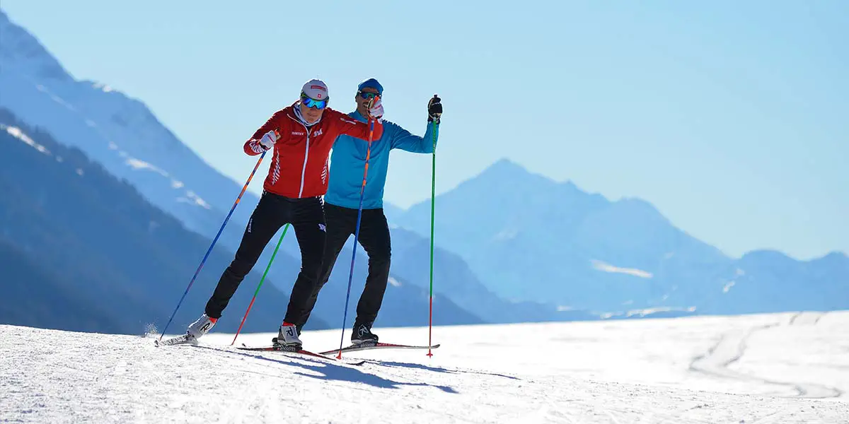 Synchron unterwegs mit der Langlaufbindung Skating
