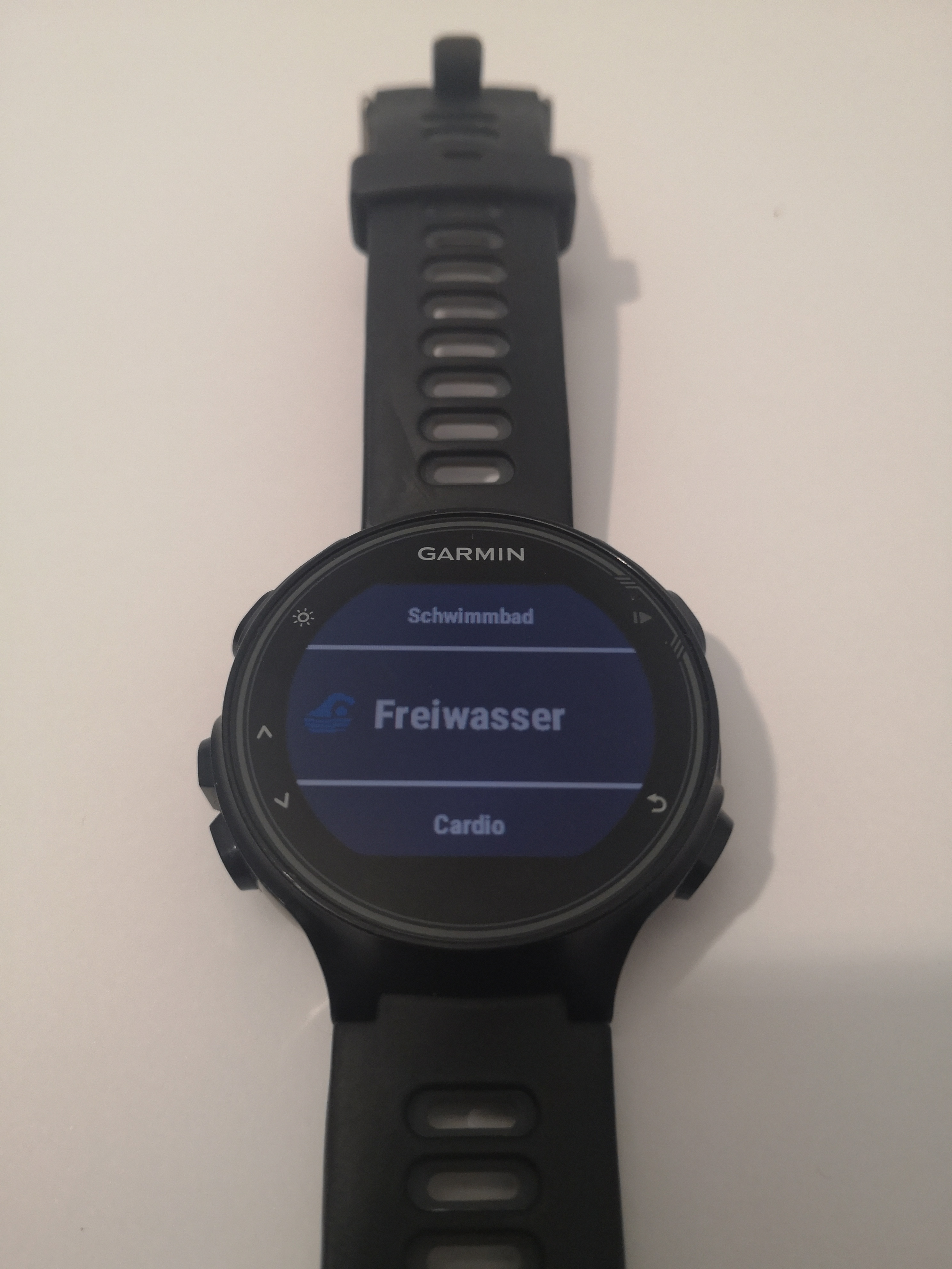 Uhr im Freiwassermodus