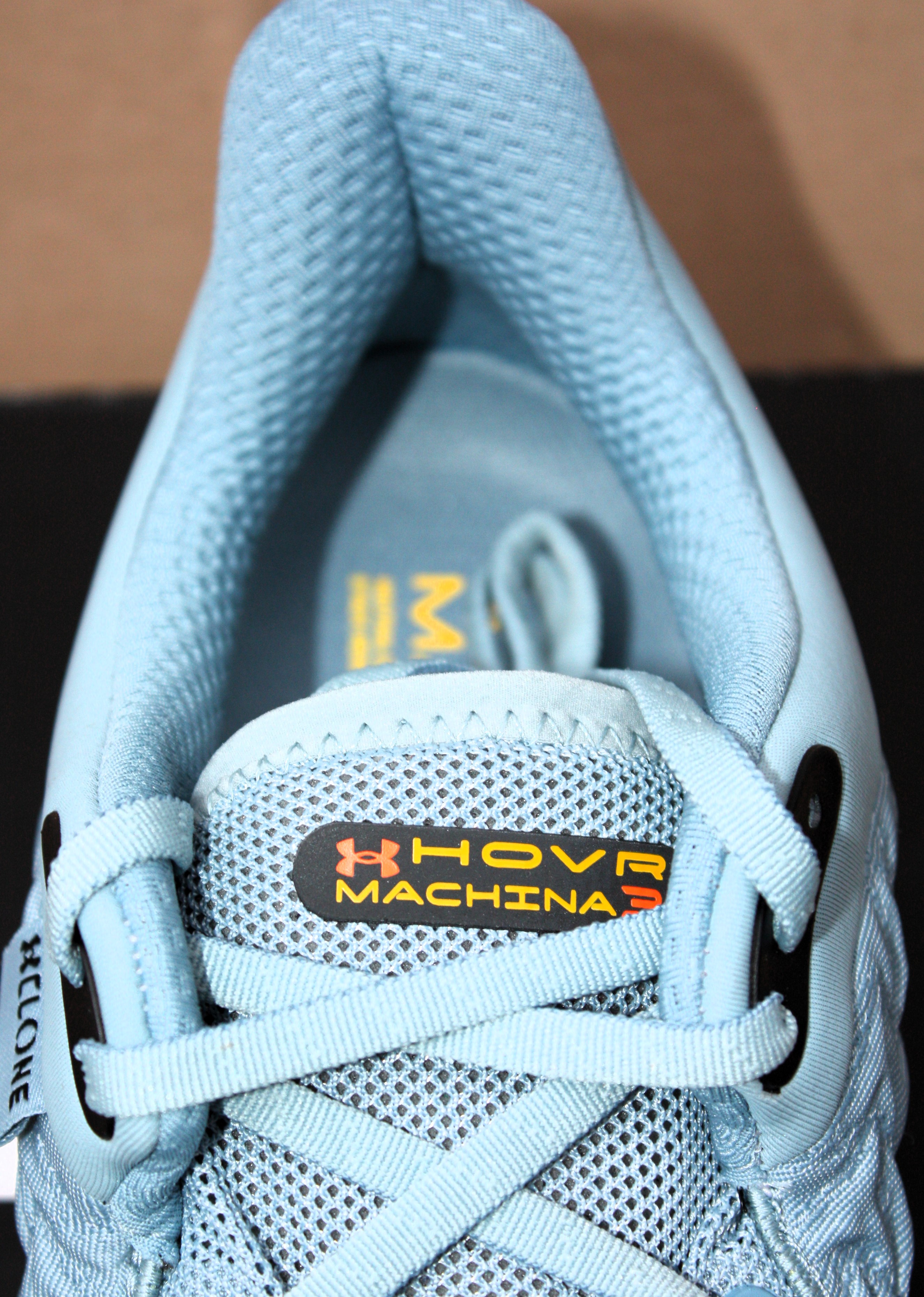 UA HOVR Machina3 Clone 23