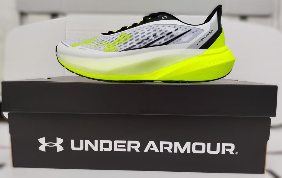 Under Armour Velociti Distance
