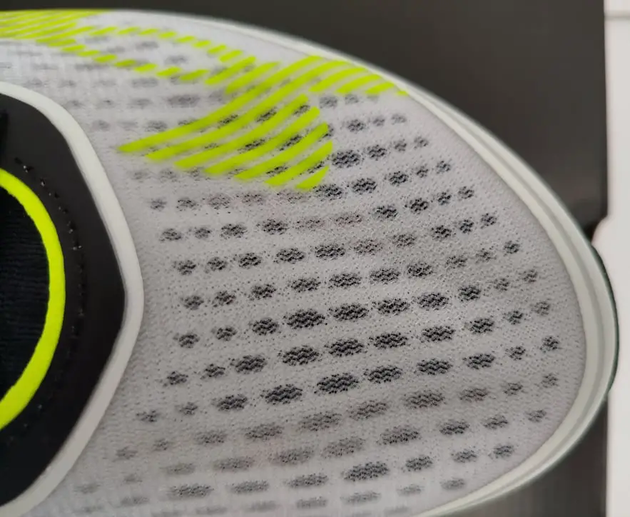 Under Armour Velociti Distance