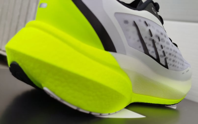 Under Armour Velociti Distance