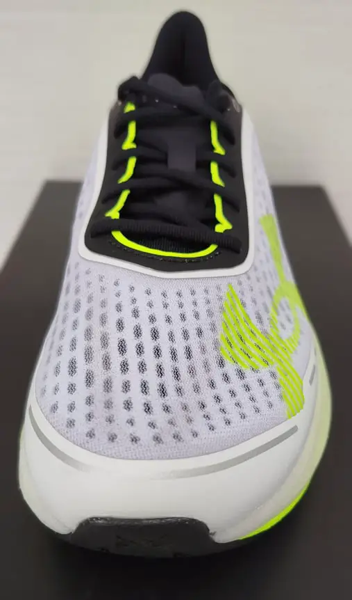 Under Armour Velociti Distance