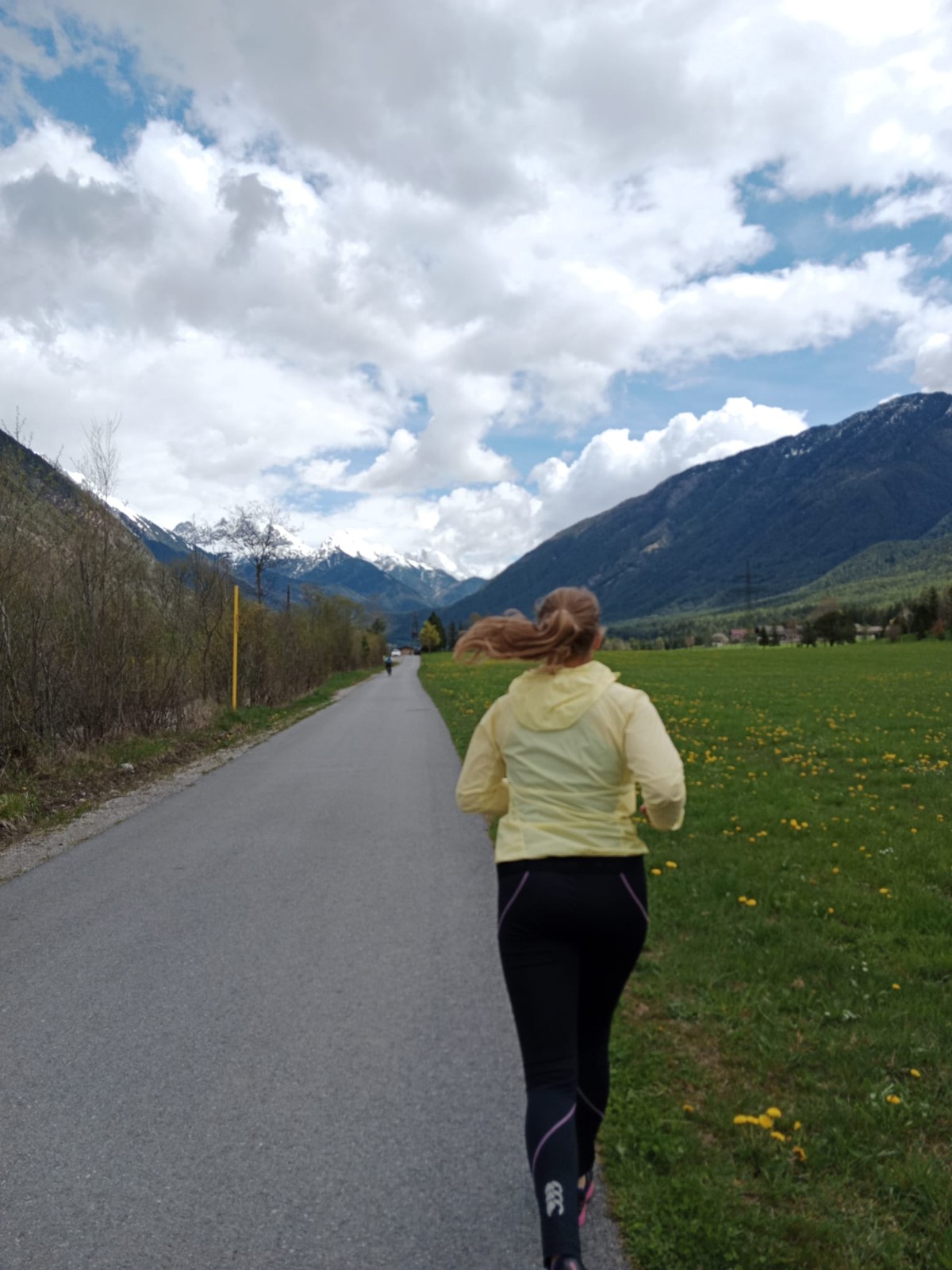 Jacke beim Laufen