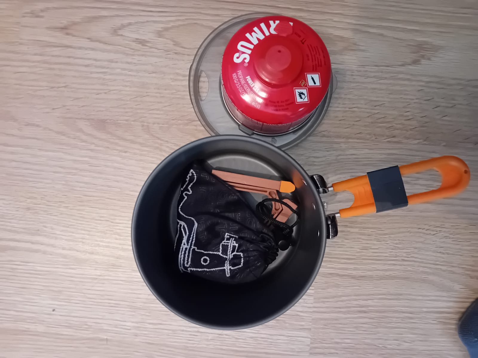 Topf und Deckel