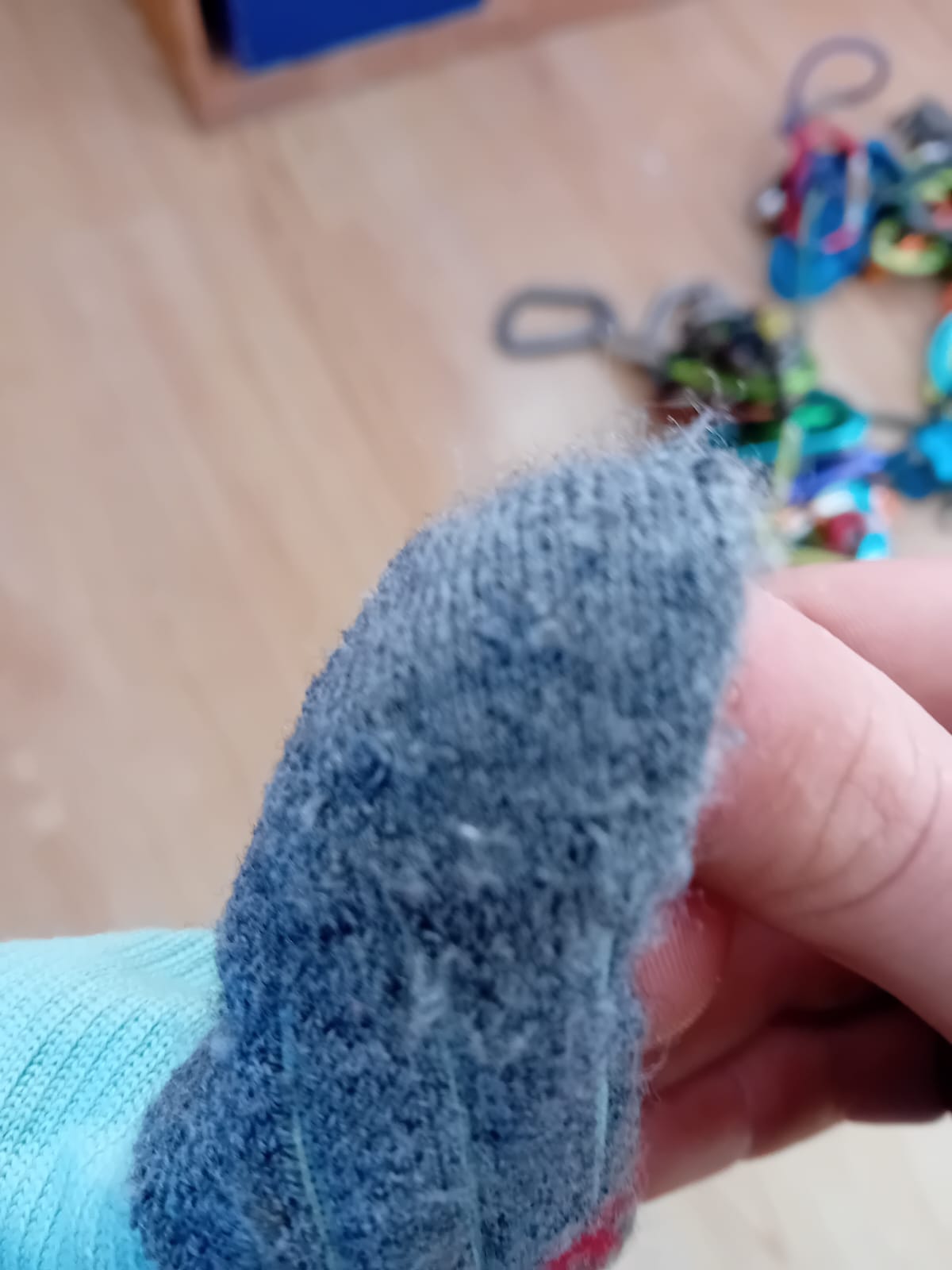 ausgefranzte Socken