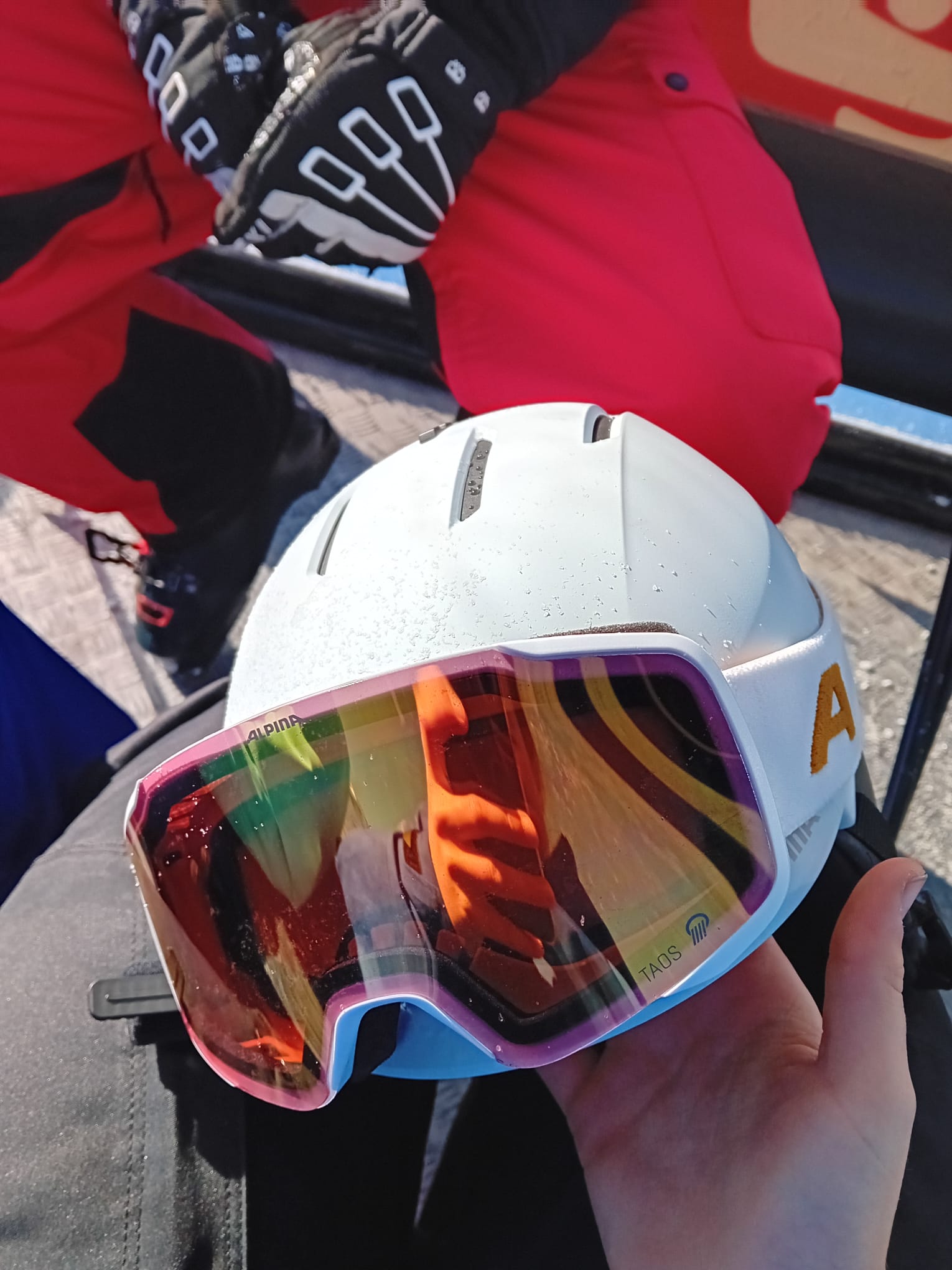 Brille auf Helm