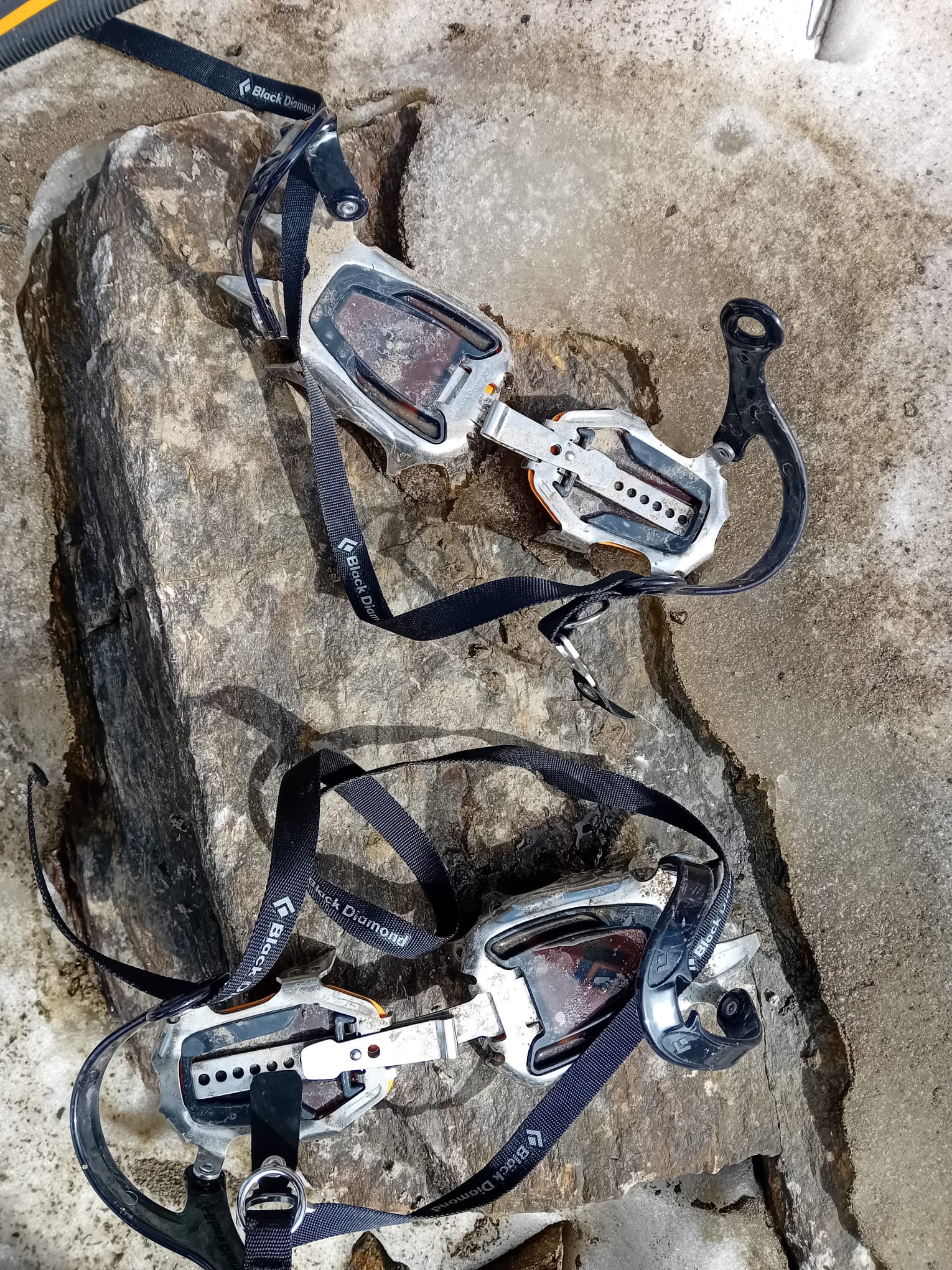 Der kompetente OUTSIDEstories-Test: Black Diamond Serac Zwölf-Zacken-Steigeisen 