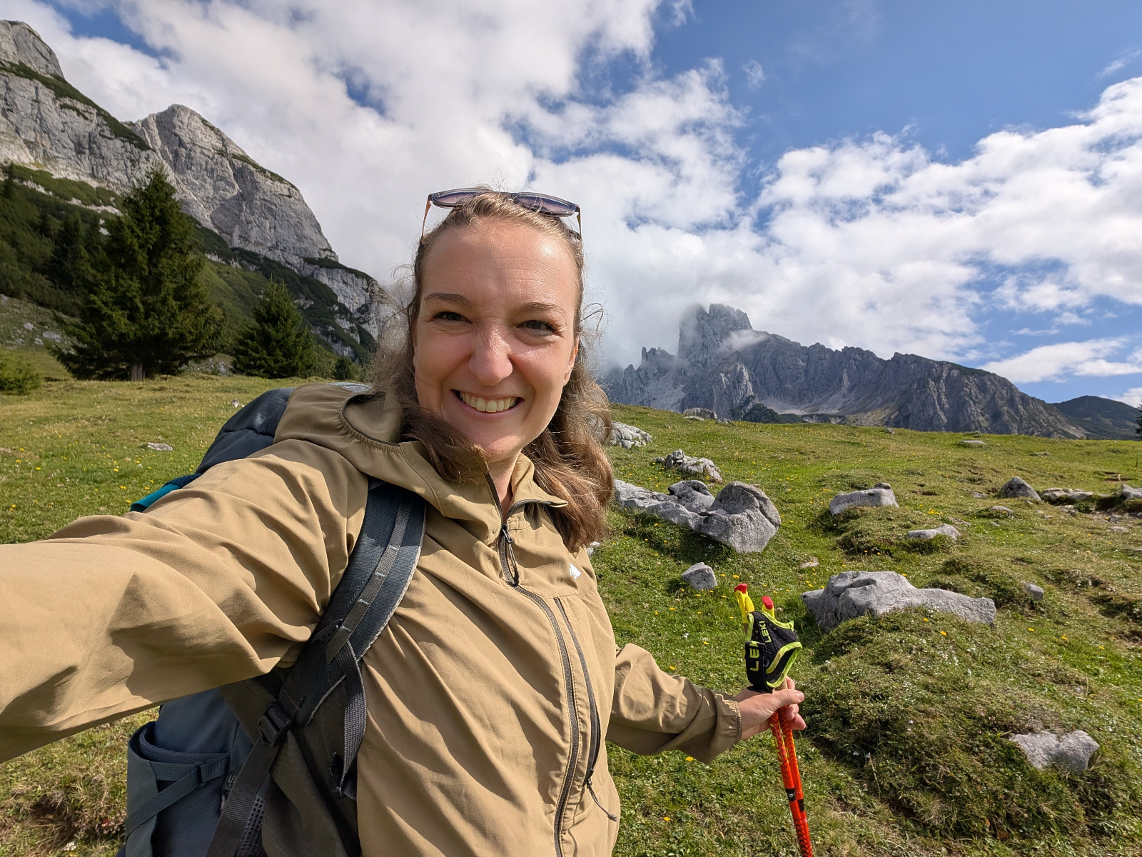 Der kompetente OUTSIDEstories-Test: The North Face Damen Lightrange Woven Jacke