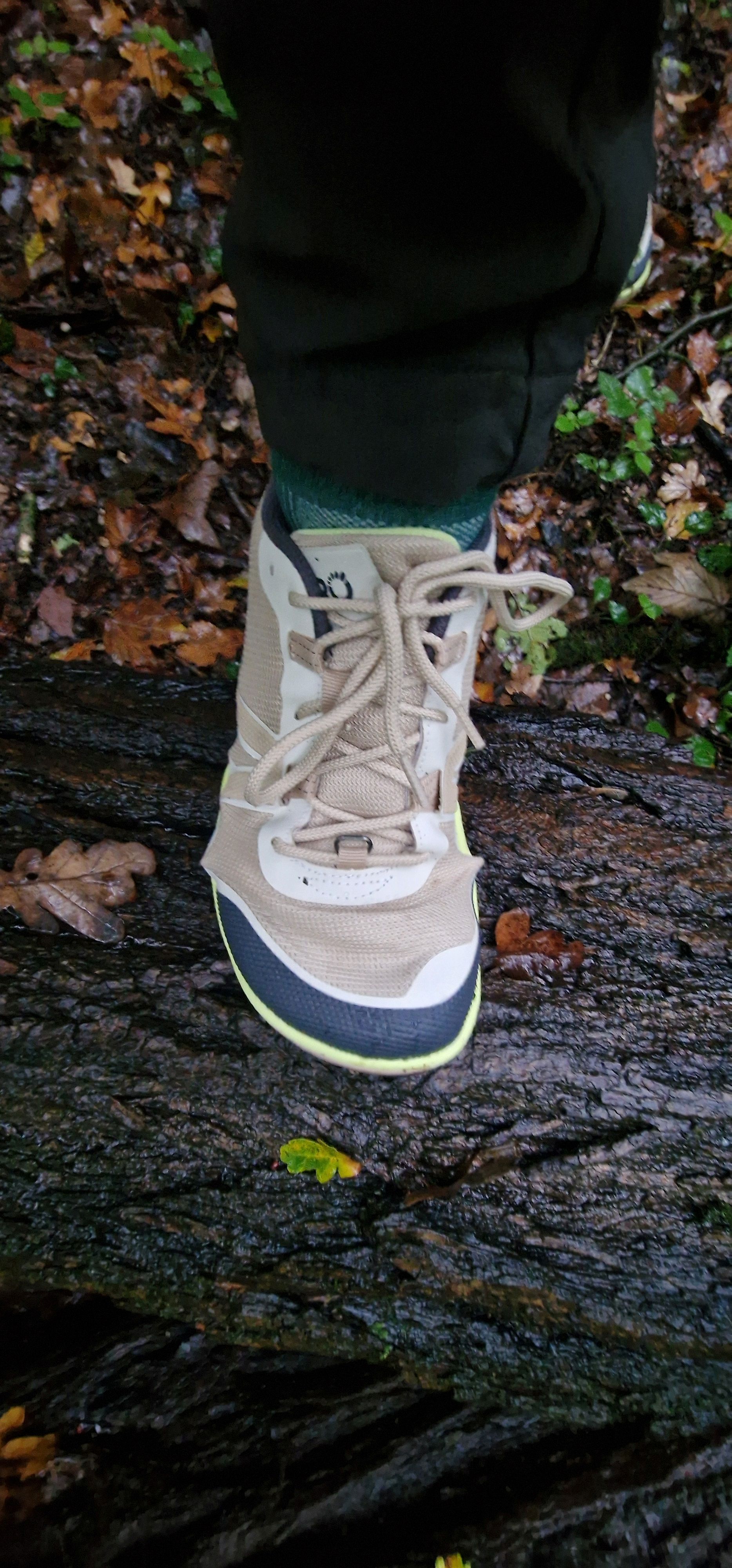 Barfußschuhe werden Aufgrund der hohen Flexibilität besonders an den Knickstellen sehr stark beansprucht!