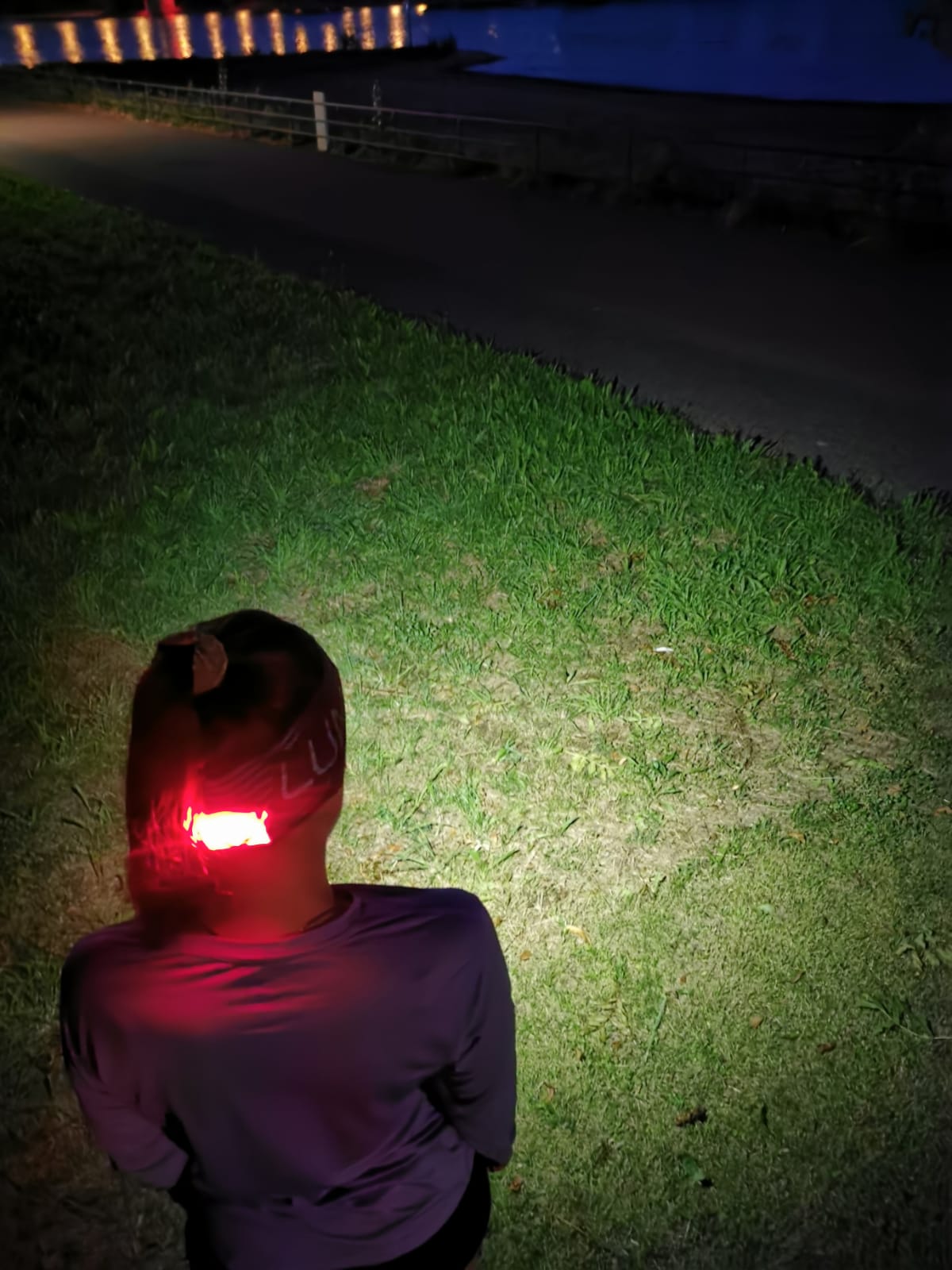 V