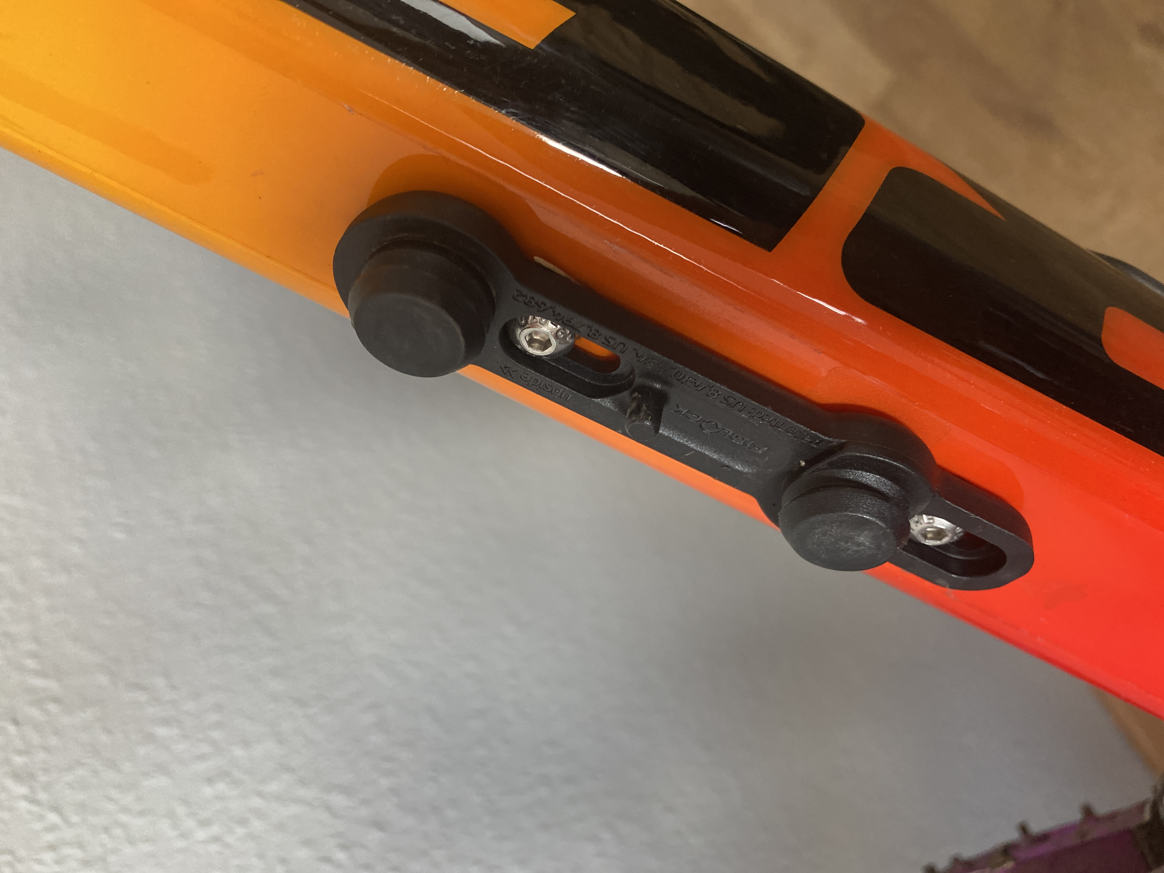 Halterung mit magnetischen Mechanismus