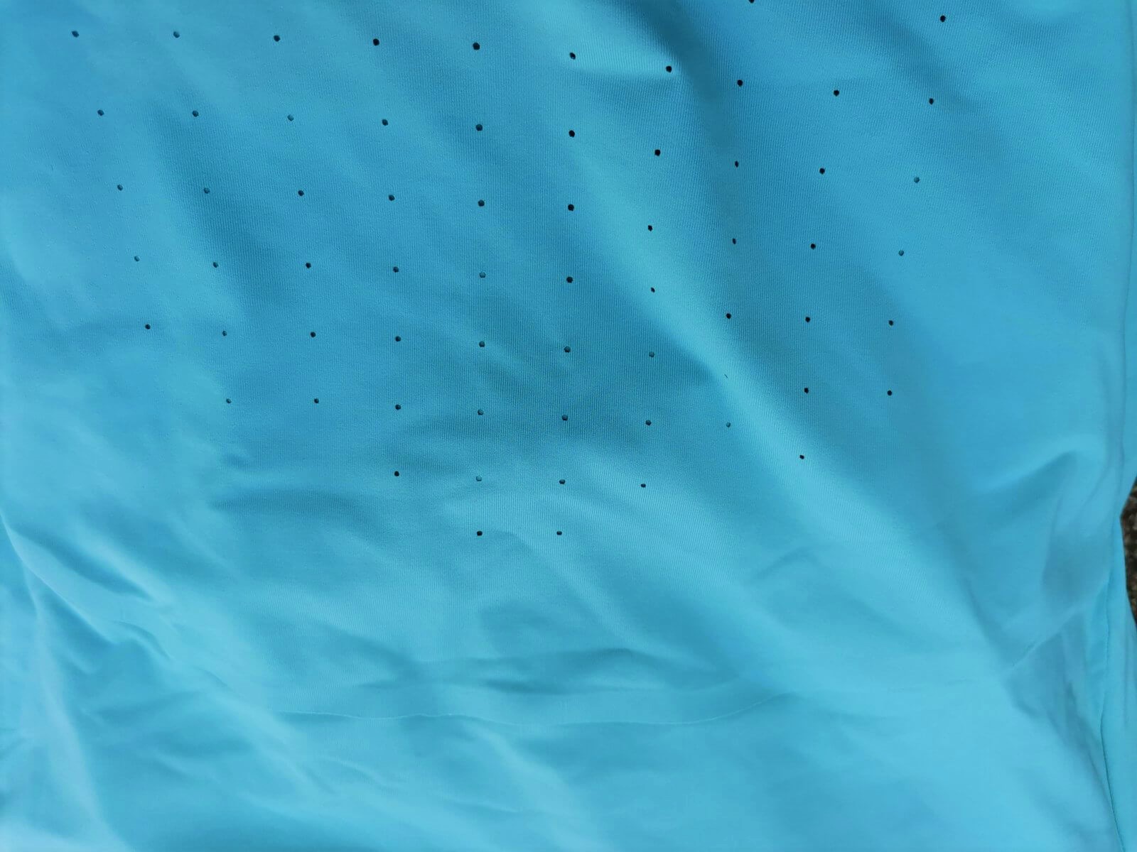 under_armour_perforiertes_oberteil10