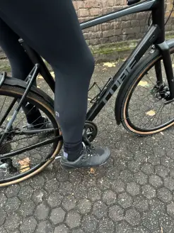 Hier sind die kleinen reflektierenden Details zu sehen.