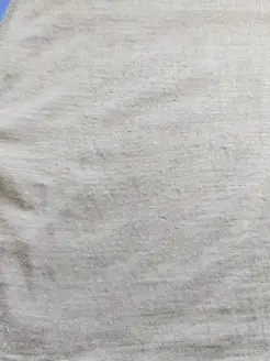 Man sieht, dass sich das T-Shirt aufgerubbelt hat